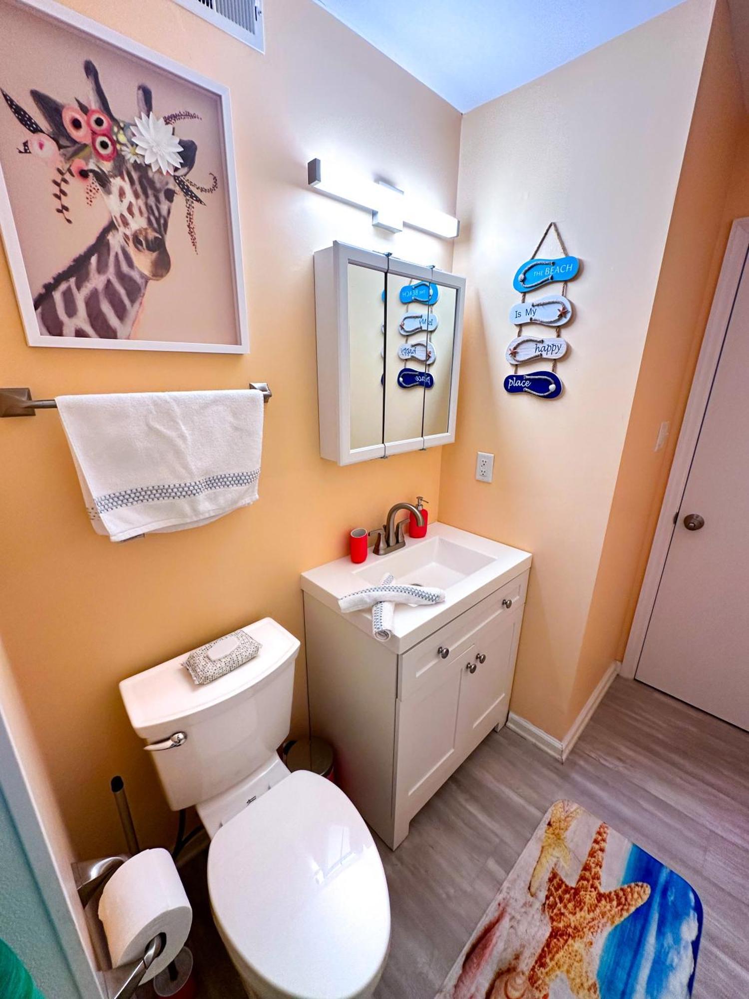 Appartement Modern Beachside Bliss: 2 Bed/2 Bath Haven *